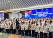 Pengukuhan Pengurus APKASI, Bupati Barsel Jabat Ketua Bidang Investasi Dan Hilirisasi