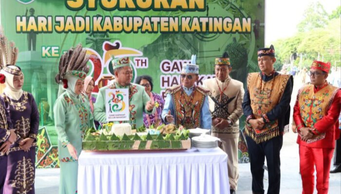 Kapolda Kalteng Bersama Gubernur Hadiri Syukuran Hari Jadi Ke-23 Kabupaten Katingan