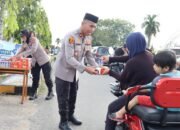 Polres Barsel Berbagi Takjil Gratis di Momen Ramadan Berkah