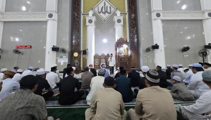Wabup Murung Raya Shalat Id Bersama Ribuan Jamaah di Masjid Al-Istiqlal Puruk Cahu