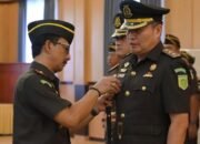 Kajati Kalteng Lantik Jimmy Didi Setiawan dan Teguh Dwicahyono Sebagai Aspdisus dan Kajari Sukamara