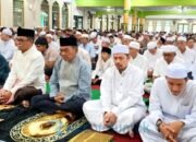 Wabup Barsel dan Ribuan Jamaah Shalat Idul Fitri di Masjid Agung Baiturrahman Buntok