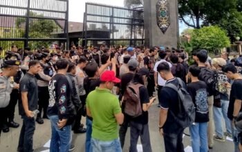 Aksi Demo APKAB, Desak Polda Kalteng Usut Kasus Dugaan Gratifikasi Ketua DPRD Kotim