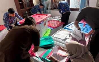 Kejati Geledah Kantor DPMPTSP dan ESDM Kalteng Terkait Korupsi Zircon PT KBM