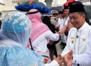 Bupati Heriyus Sambut Hangat Kepulangan Jemaah Haji Murung Raya