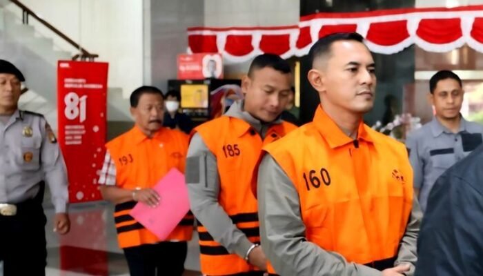 Staf KPK dan Ayah Ditetapkan Tersangka, Peras Bupati Pemalang Anom Widiyantoro