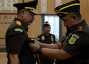 Kajati Kalteng Lantik Agustian Sunaryo sebagai Wakajati, Tekankan Profesionalitas dan Integritas