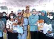 Peduli Dampak Karhutla dan Kekeringan di Barsel, Gubernur Kalteng Salurkan 6.000 Paket Sembako