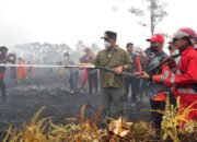 Barito Utara Diselimuti Kabut Asap, Bupati Turun Langsung dan Ingatkan Warga Waspada
