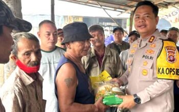 Sambangi Pangkalan Ojek, Kapolres Barsel Ajak Warga Laporkan Karhutla dan Utamakan Keselamatan